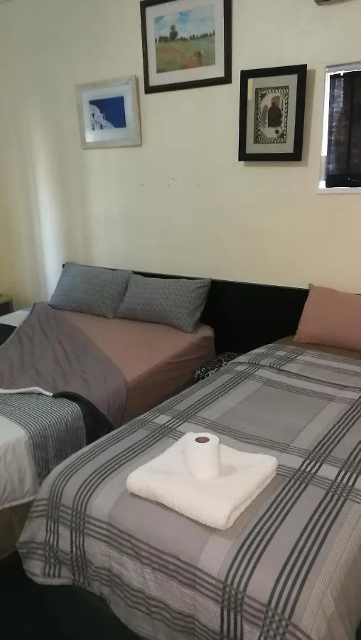 Ruksbnb Boston Bellivile Cape Town Bed & Breakfast